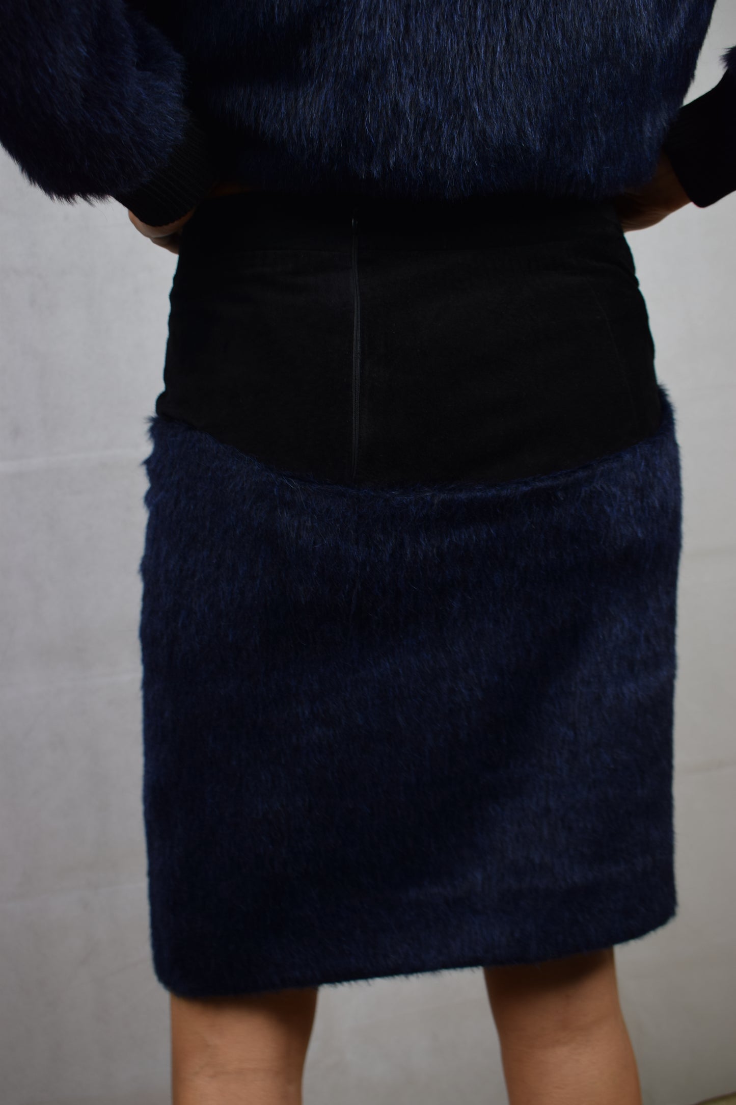 HEL Fellrock "Mix" mit Leder in schwarz und blau Unikat Gr. 38