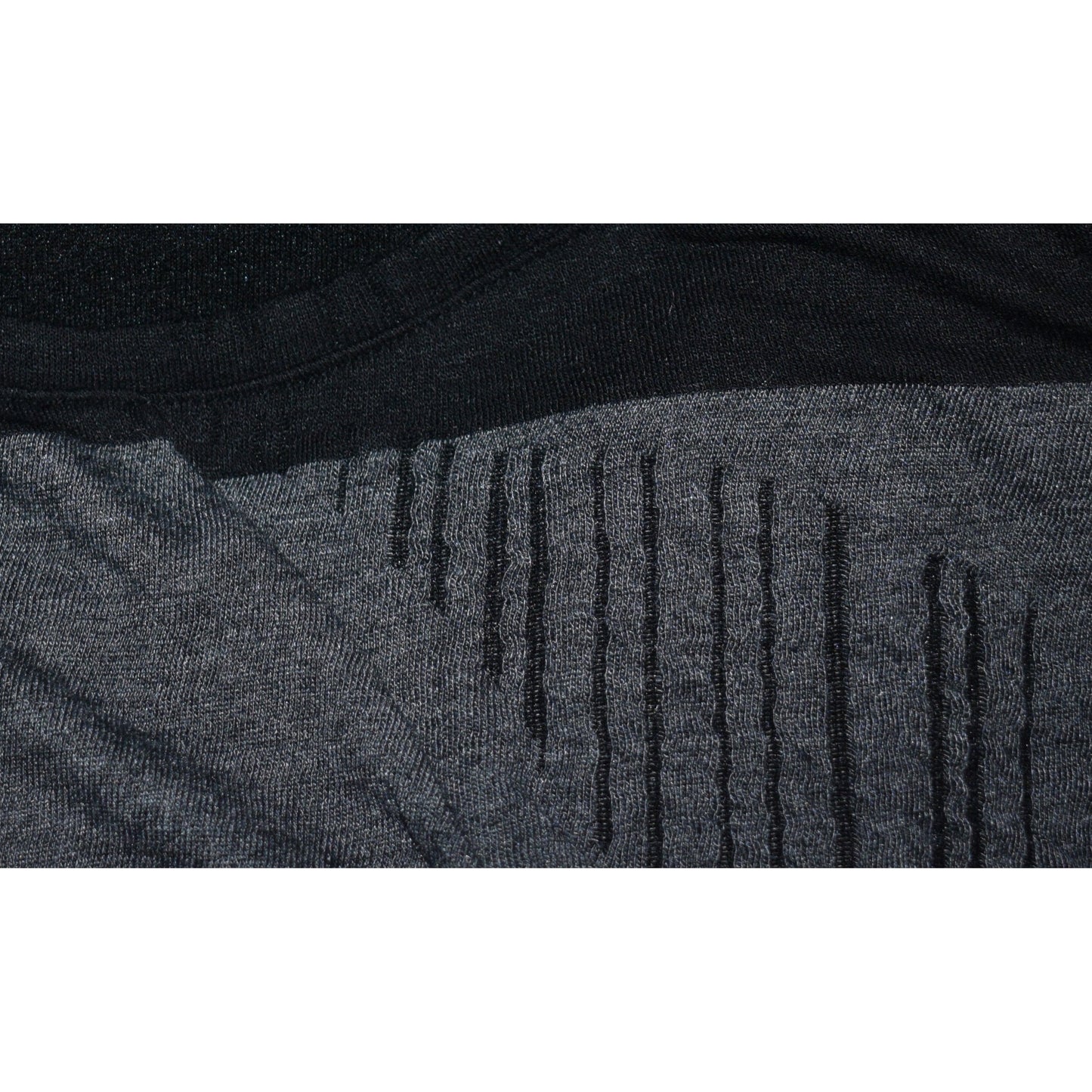 Materialauschnitt mit Details im Used-Look.