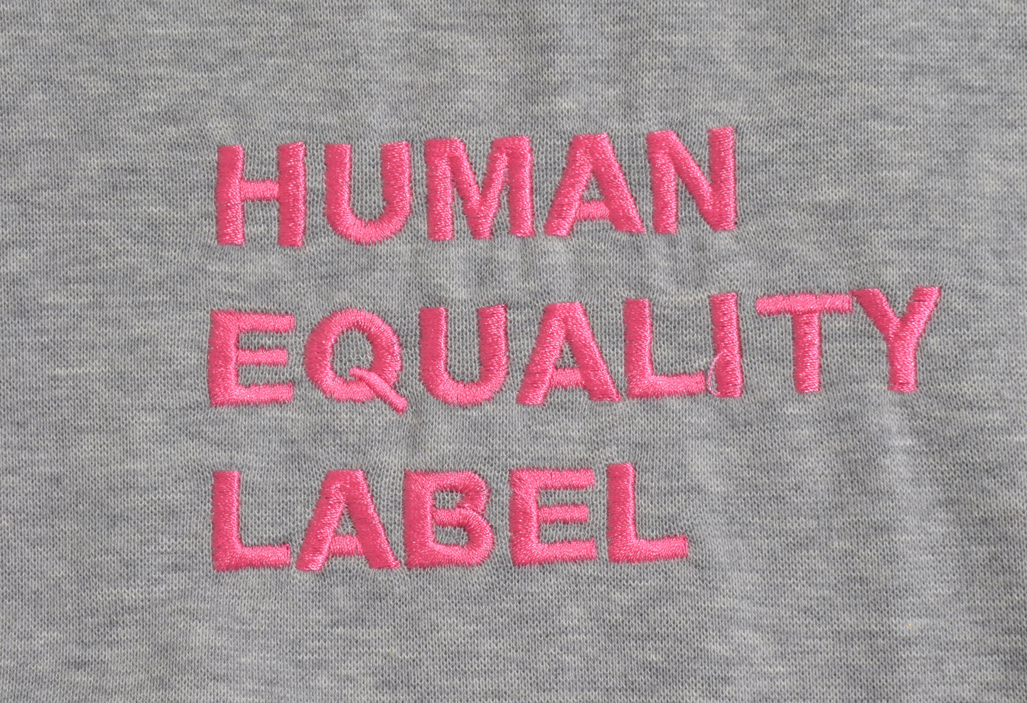 HEL Statement Shirt "Human Equality Label" in grau mit Stickerei