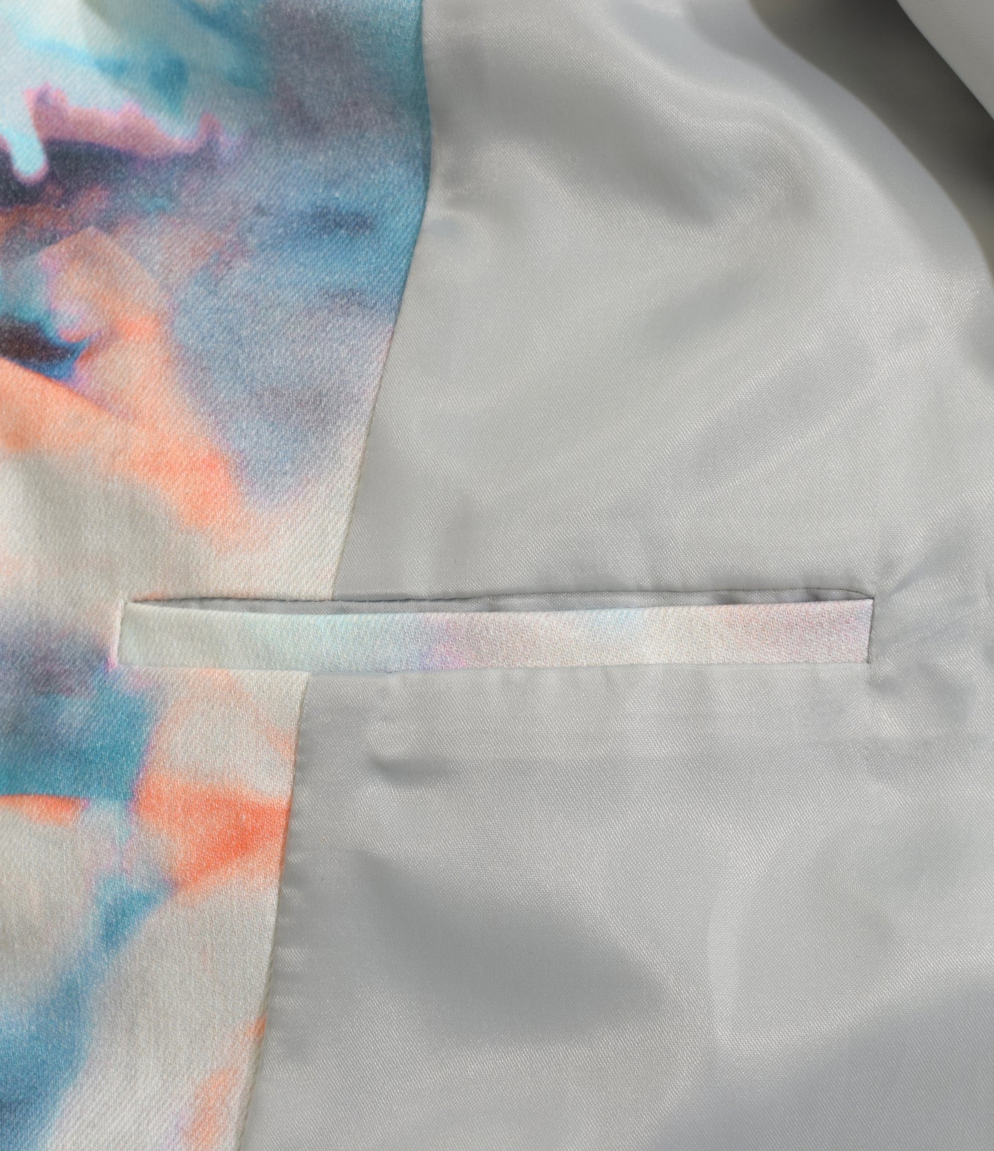HEL Jeansblouson "Sinneskyn" mit sommerlichem Print
