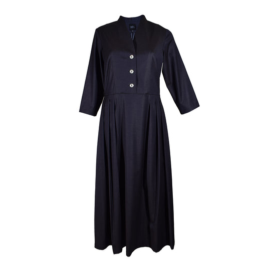 Kleid in blau von HEL in traditionellem Stil mit Falten und Knöpfen 
