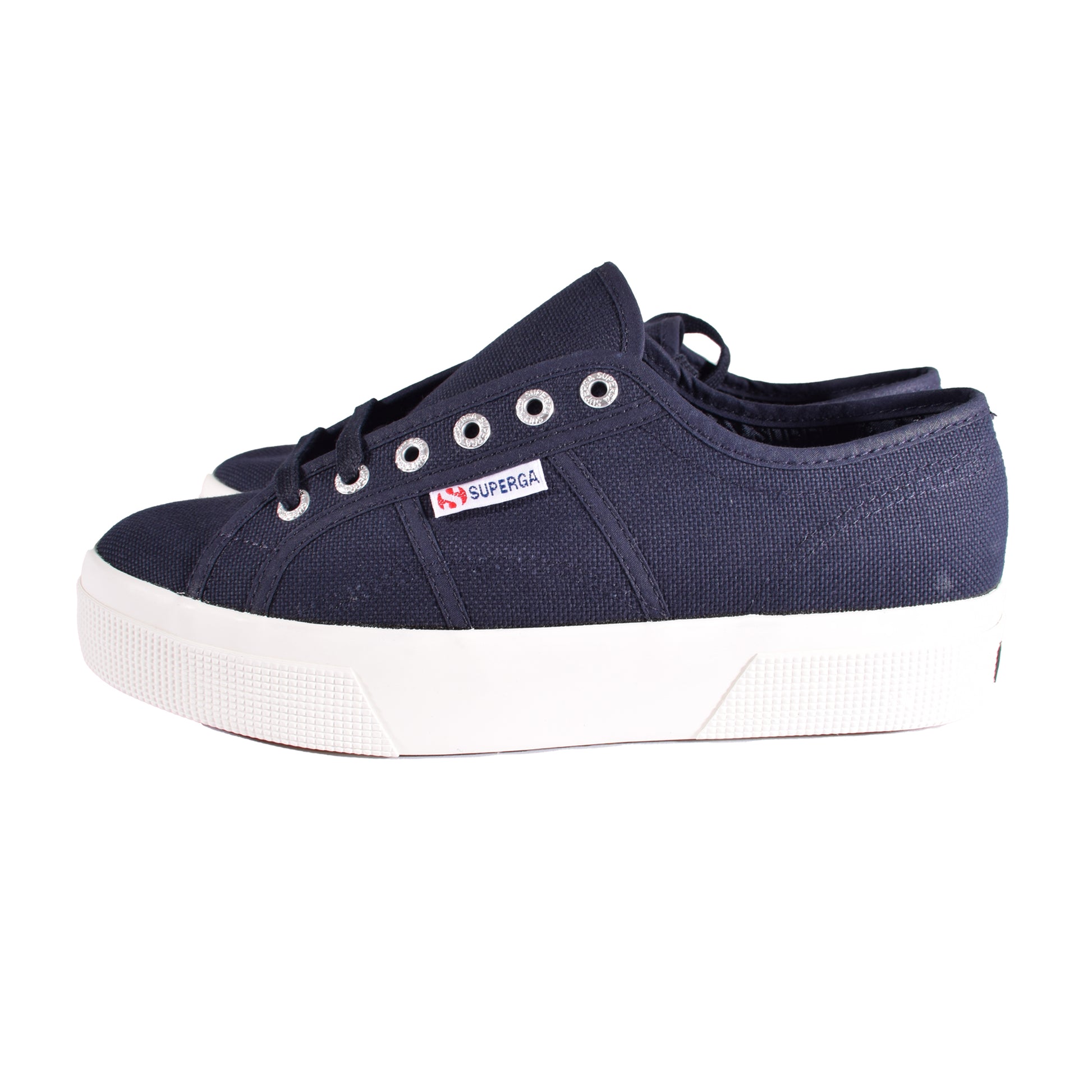 Superga Schuhe seitlich in blau 

