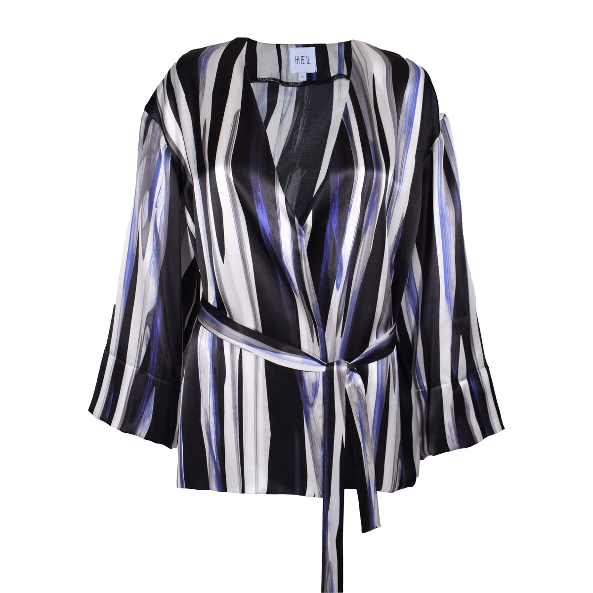 HEL Cape-Jacke Silky Milky aus Seide mit abstraktem Streifenmuster in Schwarz, Weiß und Blau, Bindegürtel und weitem Cape-Schnitt, Rückenansicht – HEL